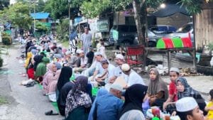 Bukber di Jalan