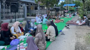 Gelar Karpet Sepanjang 500 Meter, 415 Warga Hevea di HST Bukber di Ruas Jalan
