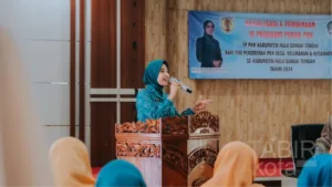 Buka Sosialisasi Pengelolaan Sampah, Ketua TP PKK HST Tekankan Penerapan 3R