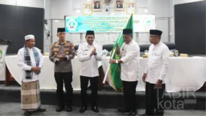 Lepas Kafilah MTQ Nasional ke-35 Kalsel, Bupati Balangan Minta Tampilkan yang Terbaik