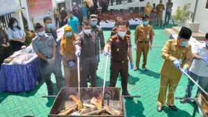 Musnahkan Barang Rampasan, Kepala Kejari HST: Narkoba Klasemen Tertinggi