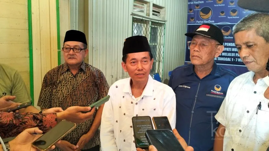 Niat Membangun Kampung Halaman, Rasyid Ridha Daftar Berkas Calon Bupati HST ke Nasdem