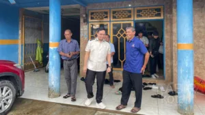 “Meminang” Nasdem, Aulia Daftarkan Berkas Bakal Calon Bupati HST
