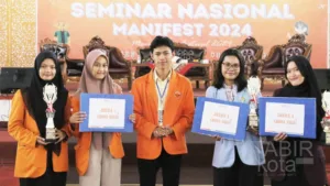 Harumkan Nama Stikes Intan Martapura, Nur Afiqoh Raih Juara III Lomba Essai Tingkat Nasional