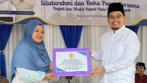 Safari Ramadhan di Masjid Keramat Palajau, Bupati HST Bantu Kebutuhan Makan Anak Panti