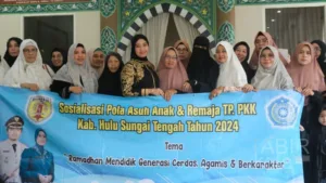 Safari Ramadhan di Haruyan, Ketua TP PKK HST Hadiri Haul Ummana Sayedah Khadijah