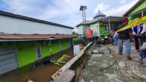 Kontrakan Dua Pintu di Pelambuan Banjarmasin “Tahantak”, Satu Korban Terluka
