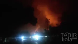 Subuh Membara, Dua Rumah di HST Hangus Dilahap “Si Jago Merah”