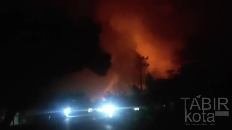 Subuh Membara, Dua Rumah di HST Hangus Dilahap “Si Jago Merah”