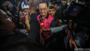 Diduga Rugikan Negara 400 Miliar, Kejagung Tetapkan Tom Lembong Tersangka Korupsi Impor Gula