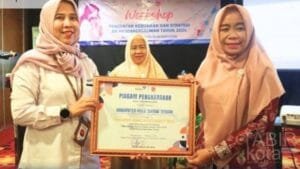 Hari Kontrasepsi Sedunia, Pemkab HST Peroleh Penghargaan Pelayanan KB Serentak