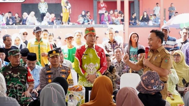 Pj Bupati Mura Dampingi Gubernur Kalteng Buka Operasi Pasar Murah
