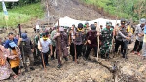 Pj Bupati Mura Bersama Gubernur Kalteng Laksanakan Penanaman Padi Gogo