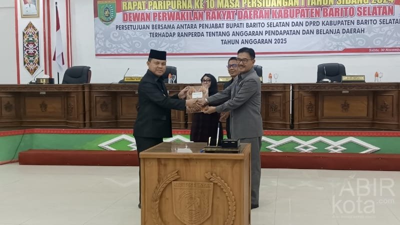 Pengesahan Raperda APBD 2025, Pj Bupati Barsel Apresiasi Sinergi dengan DPRD