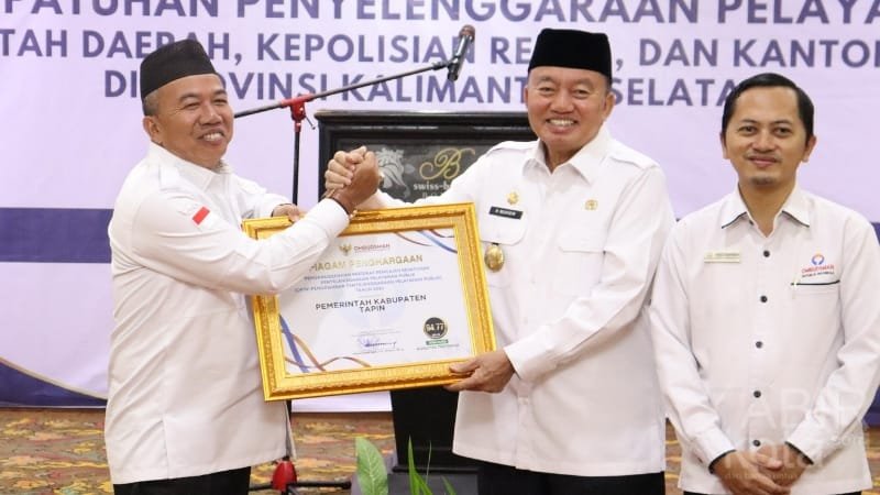 Raih nilai 94,56, Pemkab Tapin Terima Penghargaan Layanan Publik Ombudsman RI