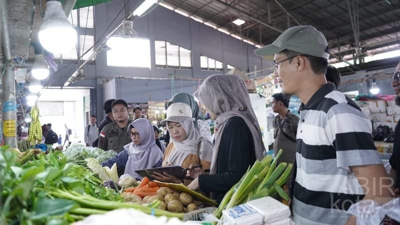 Jelang Nataru, Disperindag Balangan Sidak Harga Bapokting di Pasar Modern Adaro